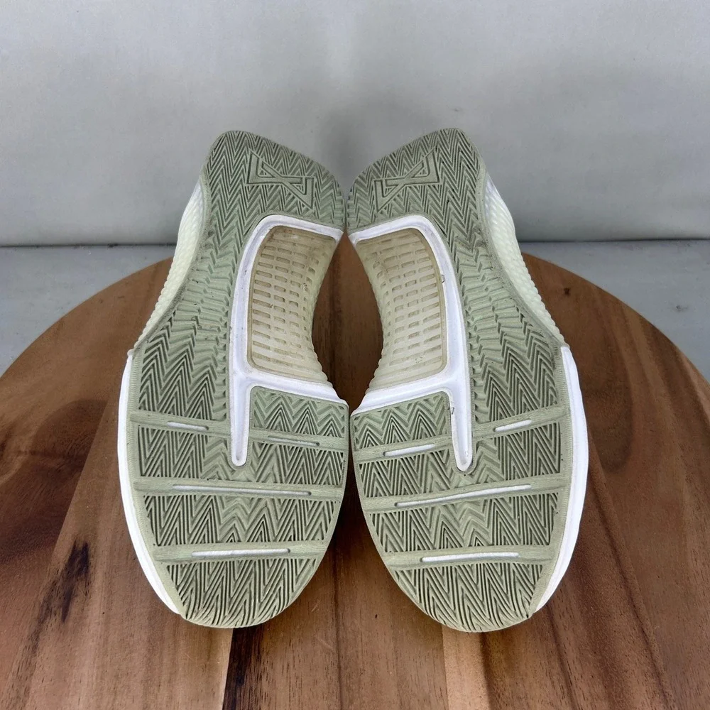 Nike Metcon 9 Womens Training Shoes FJ1571-001 Light Bone Green Size 8.5 Workout